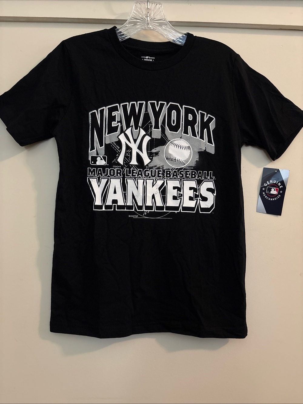 NWT Black New York Yankees Kids Tee Distressed Size Large 12-14 Genuine MLB